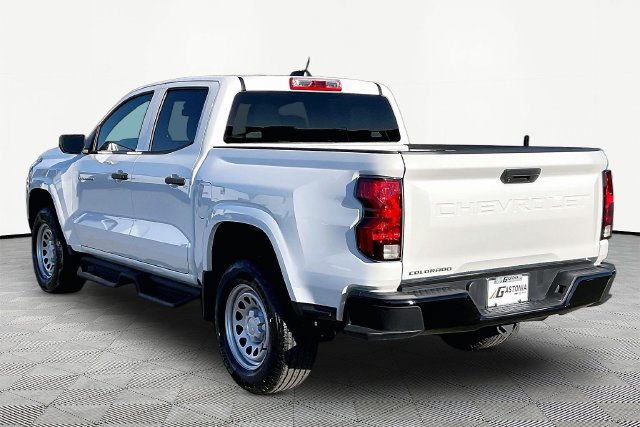 Used 2024 Chevrolet Colorado W/T RWD image 4
