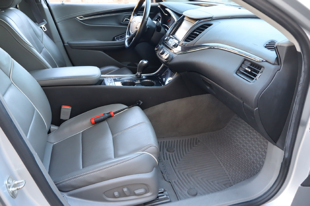 Used 2017 Chevrolet Impala Premier FWD image 16