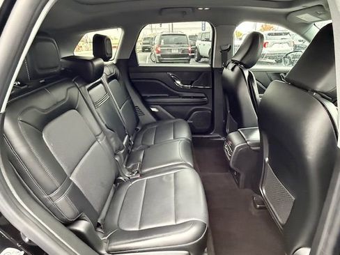 Used 2022 Lincoln Corsair AWD w/ Premium Package image 15