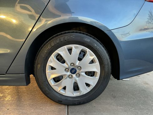 Used 2019 Ford Fusion S image 27