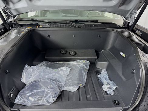 New 2026 GMC Sierra EV Elevation image 23