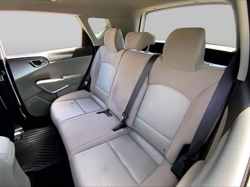 Used 2024 Kia Soul LX w/ Option Group 015 FWD image 19