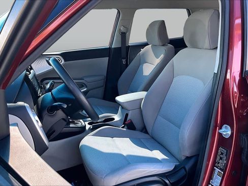 Used 2020 Kia Soul LX FWD image 7