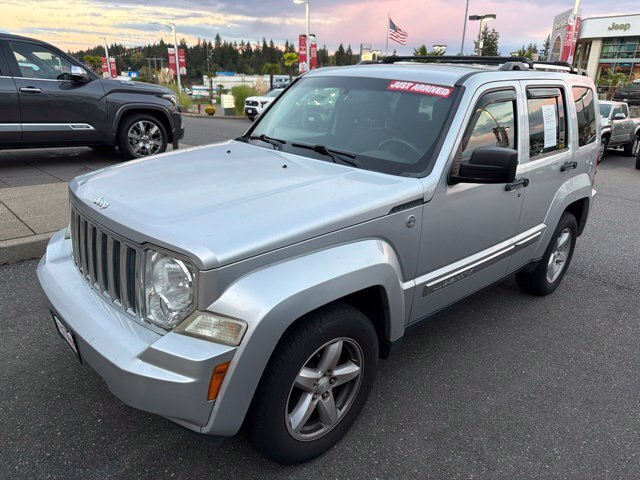Used 2012 Jeep Liberty Limited AWD/4WD image 3