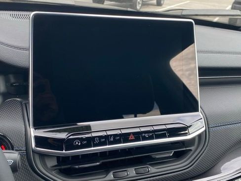 New 2026 Jeep Compass Limited image 20