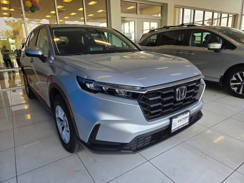 Used 2025 Honda CR-V LX image 3