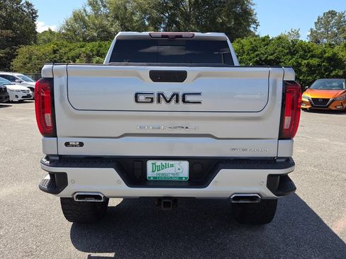 Used 2022 GMC Sierra 1500 Denali w/ Denali Reserve Package AWD/4WD image 11