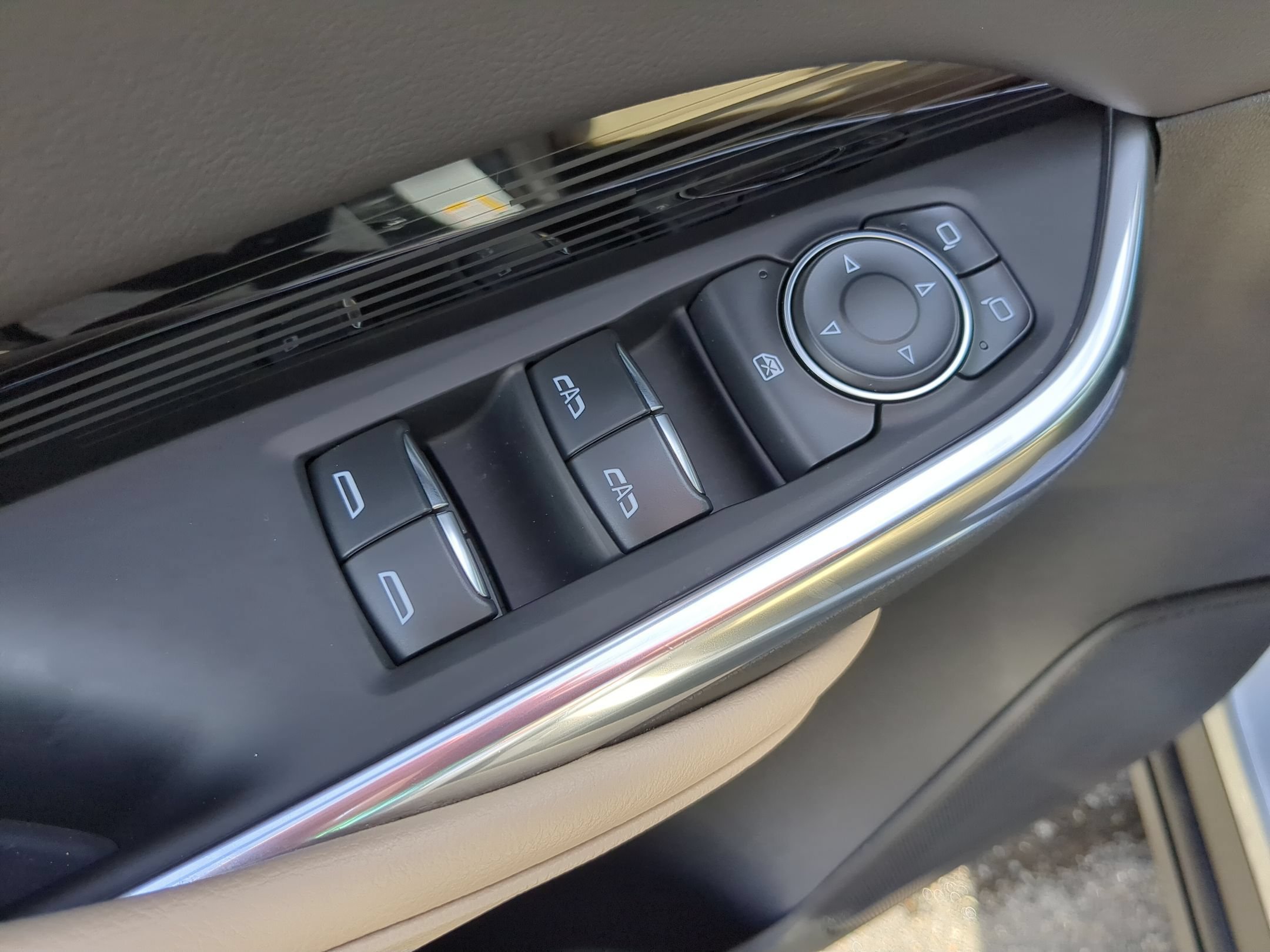 Certified 2024 Cadillac XT4 Luxury w/ Cold Weather Package AWD/4WD image 21