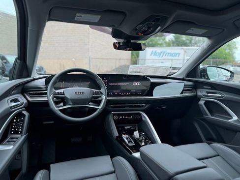 New 2025 Audi Q5 Premium Plus image 14