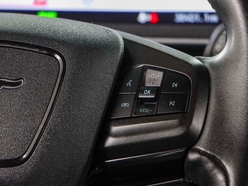 Used 2022 Ford Mustang Mach-E Select image 14