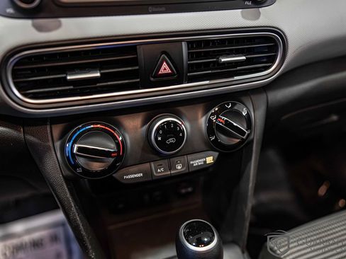 Used 2021 Hyundai Kona SE image 26