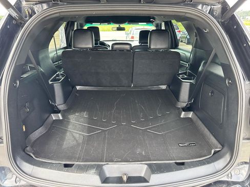 Used 2018 Ford Explorer XLT w/ Equipment Group 202A FWD image 23