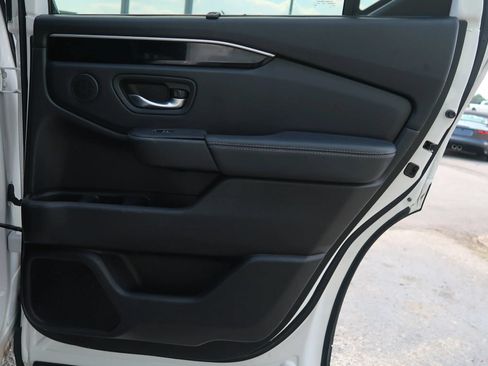 Used 2024 Honda Pilot EX-L image 46