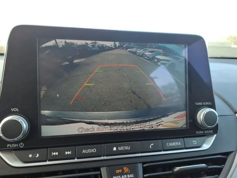 Used 2024 Nissan Altima 2.5 SR image 15