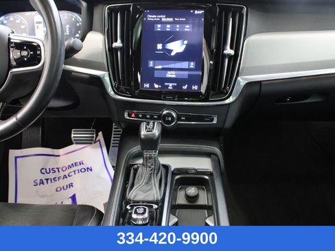 Used 2020 Volvo S90 T6 R-Design image 23