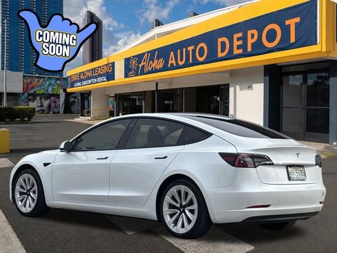 Used 2021 Tesla Model 3 Standard Range Plus RWD image 3