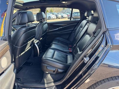Used 2017 BMW 550i Gran Turismo xDrive image 19