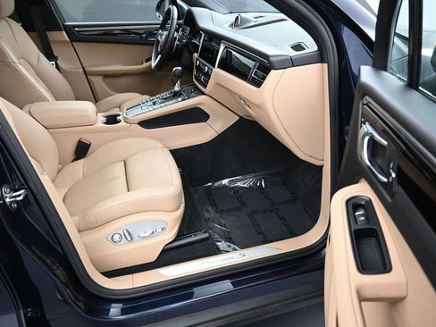 Certified 2020 Porsche Macan S AWD/4WD image 29