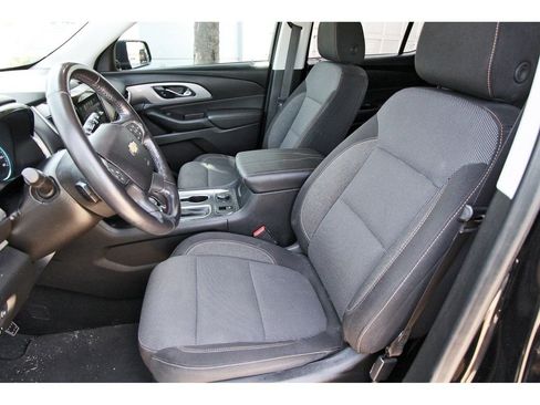 Used 2019 Chevrolet Traverse LT FWD image 6
