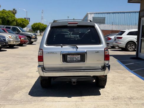Used 2002 Toyota 4Runner SR5 RWD image 9