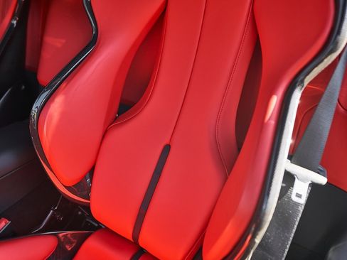 Used 2022 Ferrari SF90 Stradale image 54