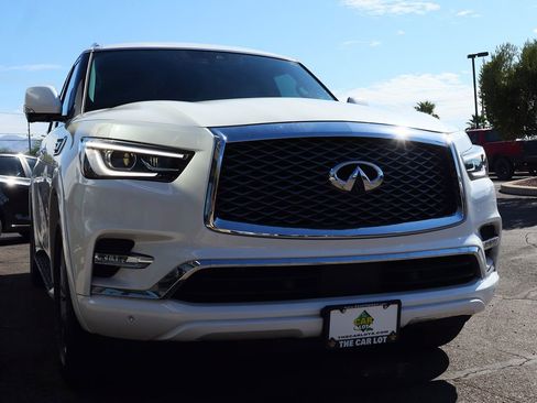Used 2022 INFINITI QX80 Luxe w/ All-Season Package image 18
