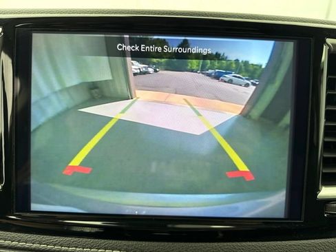 Used 2024 Chrysler Pacifica Limited FWD image 26
