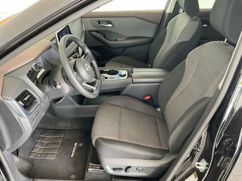 Used 2022 Nissan Rogue SV image 10