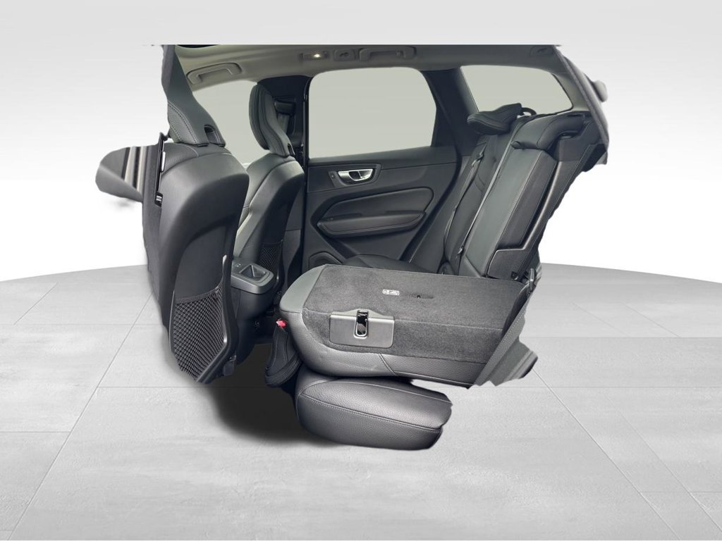 Used 2024 Volvo XC60 B5 Plus w/ Protection Package Premier AWD/4WD image 21