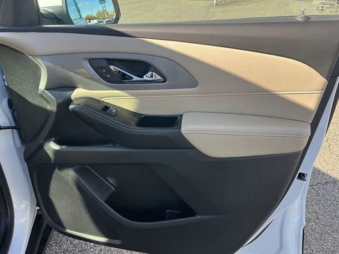Used 2023 Chevrolet Traverse LS w/ Safety Package image 57