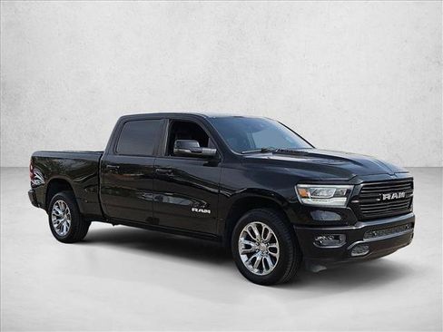 Used 2023 RAM 1500 Laramie AWD/4WD image 3