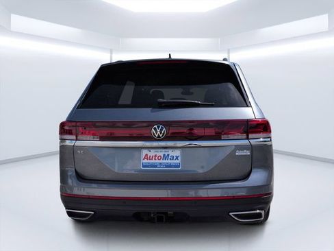 Used 2025 Volkswagen Atlas SE FWD image 4