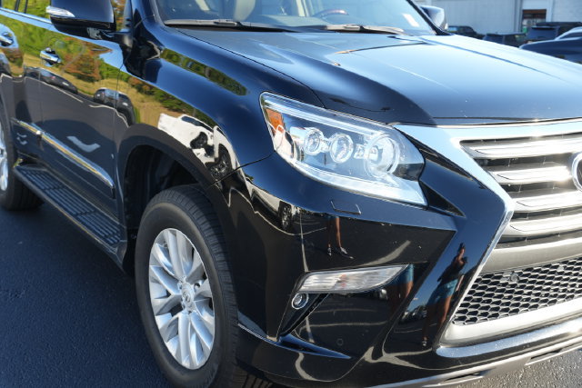 Used 2018 Lexus GX 460 Premium w/ Premium Package AWD/4WD image 3