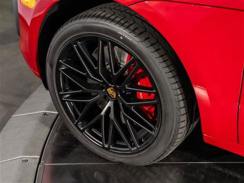 New 2026 Porsche Macan GTS image 16