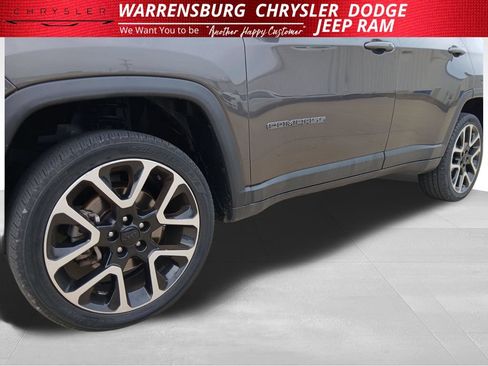 Used 2017 Jeep Compass Limited AWD/4WD image 35