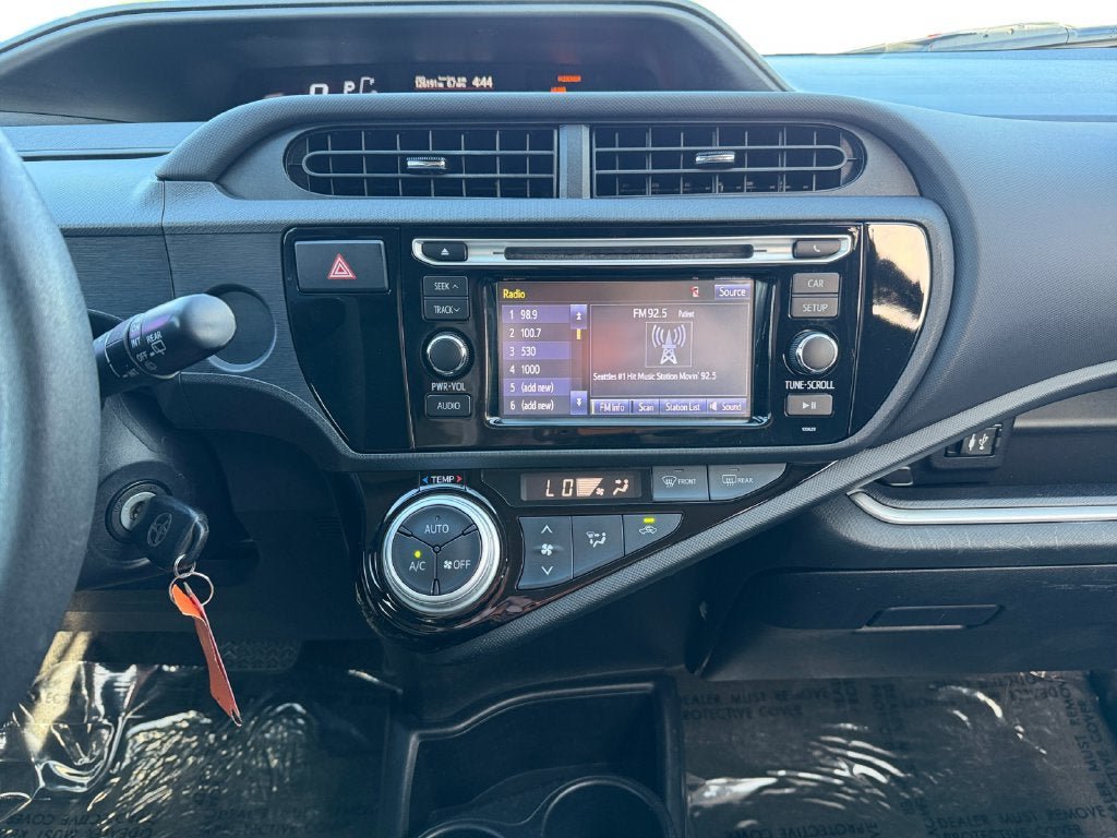 Used 2016 Toyota Prius C Persona Series FWD image 12
