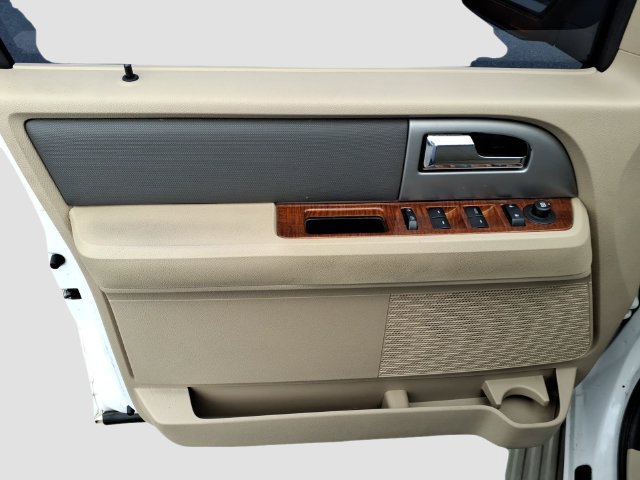Used 2010 Ford Expedition 4WD image 14