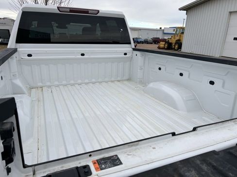 Used 2024 GMC Sierra 2500 SLE image 13