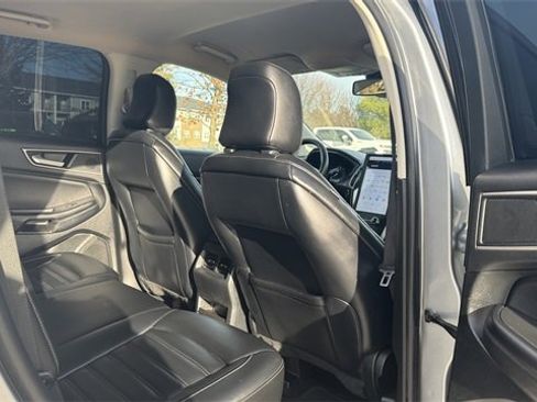 Used 2022 Ford Edge SEL image 12