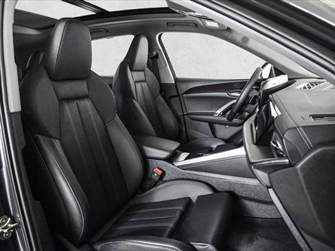 New 2025 Audi Q5 Premium Plus image 22