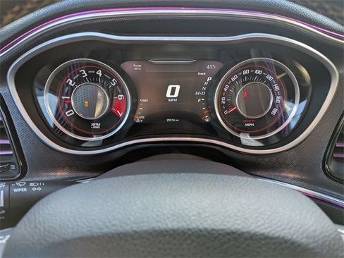 Used 2016 Dodge Challenger SRT image 12