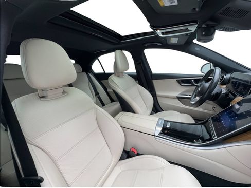 Used 2023 Mercedes-Benz C 300 Sedan image 30