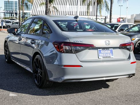 Used 2025 Honda Civic Sport image 8