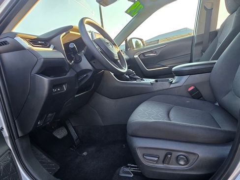 Used 2024 Toyota RAV4 XLE image 26