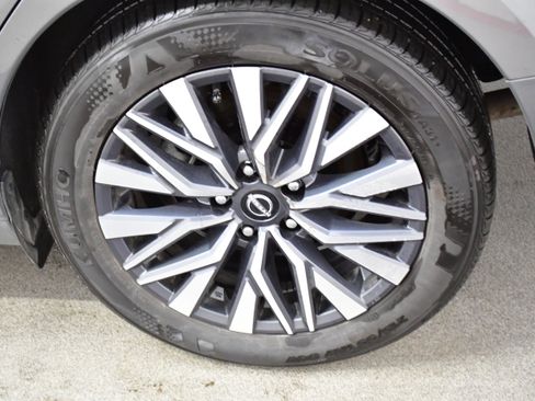 Used 2025 Nissan Altima 2.5 SV image 32