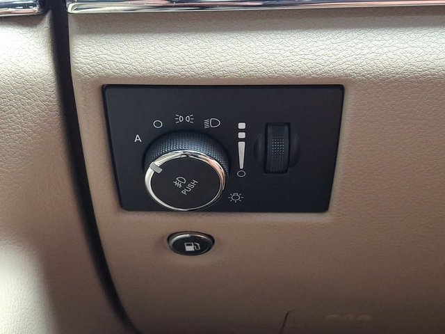 Certified 2017 Jeep Grand Cherokee Limited AWD/4WD image 29