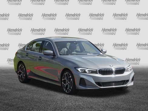 Used 2025 BMW 330i Sedan RWD image 2