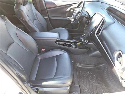 Used 2020 Toyota Prius Prime Limited image 17