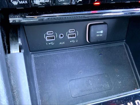 Used 2023 Jeep Grand Cherokee Altitude AWD/4WD image 35