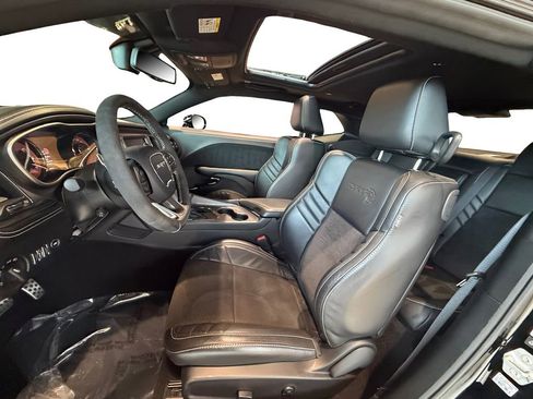 Used 2023 Dodge Challenger SRT Hellcat image 9